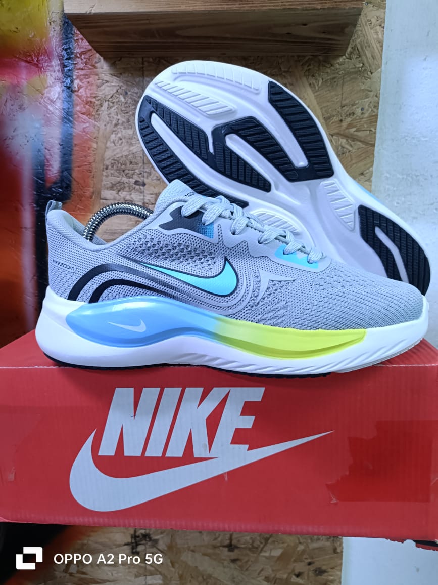 Nike Zoom Light